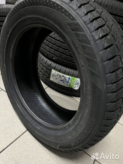 Hankook Winter I'Cept iZ 2 W616 195/55 R15 89T