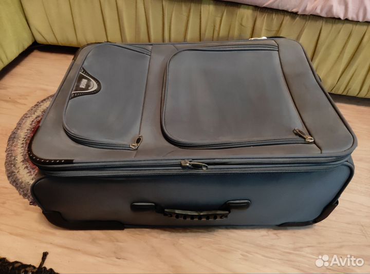 Чемодан на колесах