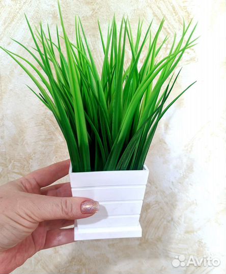 Искусственная трава в кашпо для дома и офиса