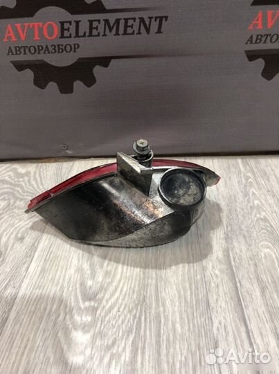 Фонарь задний правый в бампер Nissan Terrano 3