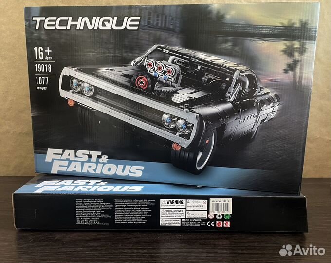 Набор лего Dodge Charger