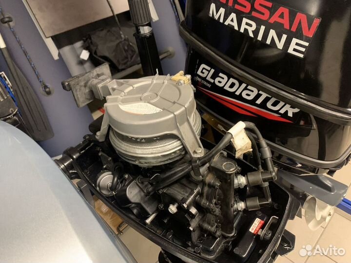 Лодочный мотор Nissan marine NM 9.8 B S Б/У