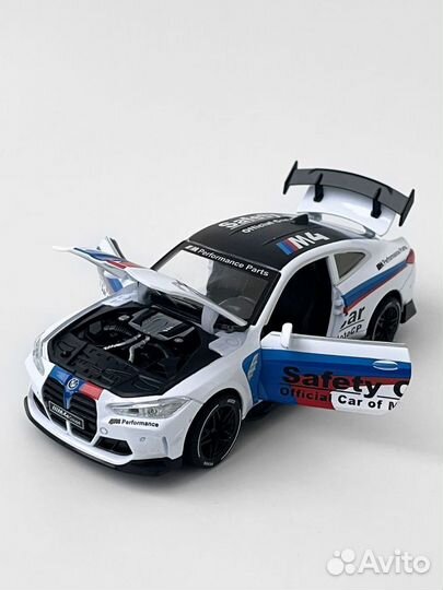 Коллекционная Машинка 1:32 BMW бмв М4