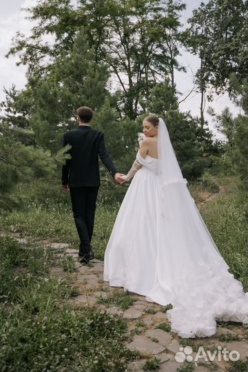 Свадебное платье 42 44 атласное