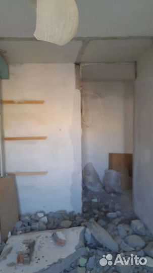 Демонтаж стяжки, плитки,перегородок, вывоз мусора