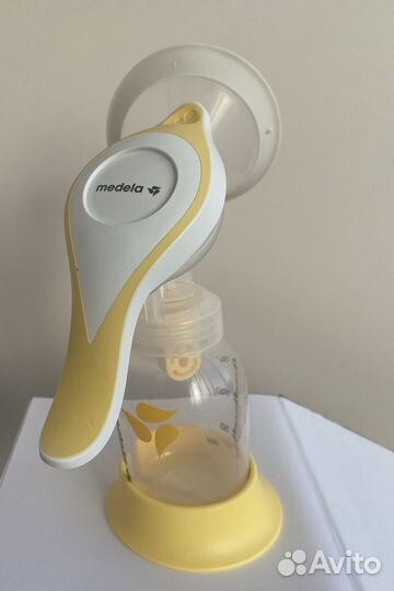 Ручной молокоотсос Medela Harmony