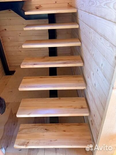 Г-образная лестница