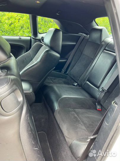 Аренда автомобиля Dodge Challenger