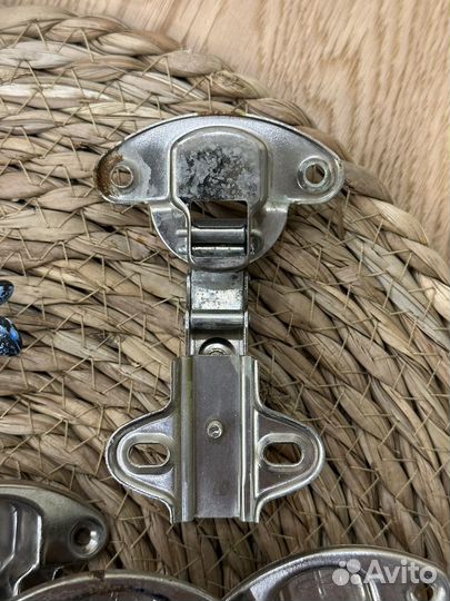 Петли дверные фурнитура мебельная