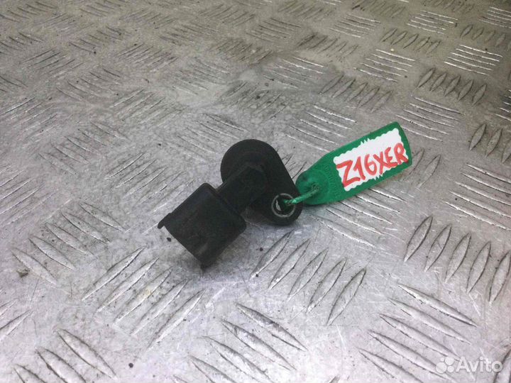 Датчик распредвала Opel Astra 55352609 Z16XER