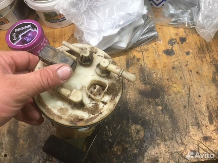 Топливный насос Мицубиси отлендер