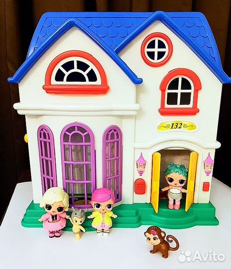 Стенд Дом для кукол Лол lol