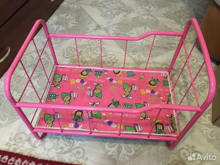 Кроватка кукольная