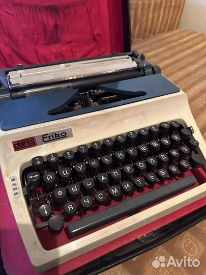 Печатная пишущая машинка Erika daro