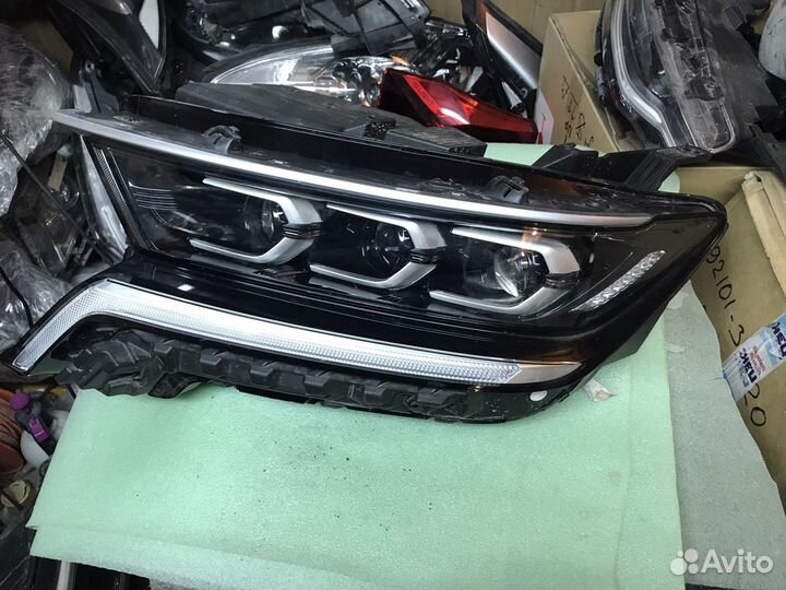 Фара левая Kia Sorento 4 NEW