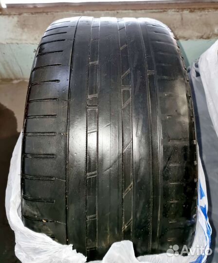 Nokian Tyres Hakka Black 2 295/35 R21 107Y