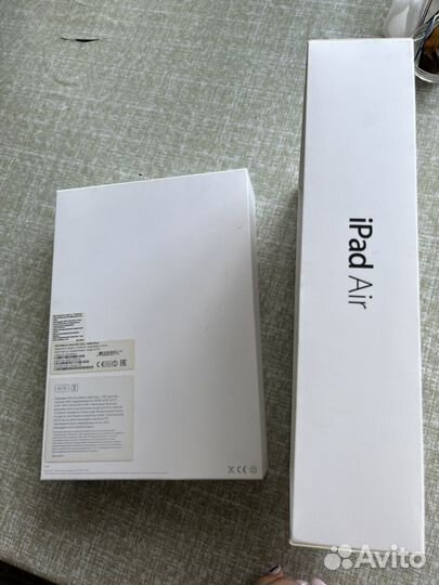 Коробка на iPad Air и iPhone 4s