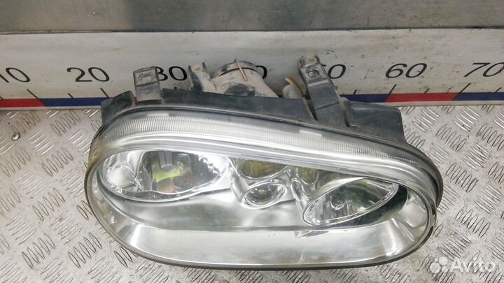 Фара Volkswagen Golf 4 (1997-2005)