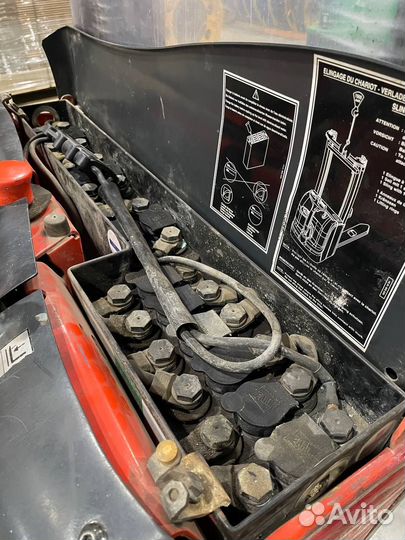 Электрический штабелер 1200кг Linde L12