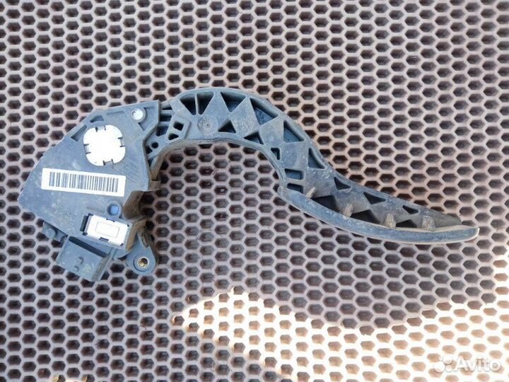 Педаль газа Renault Fluence