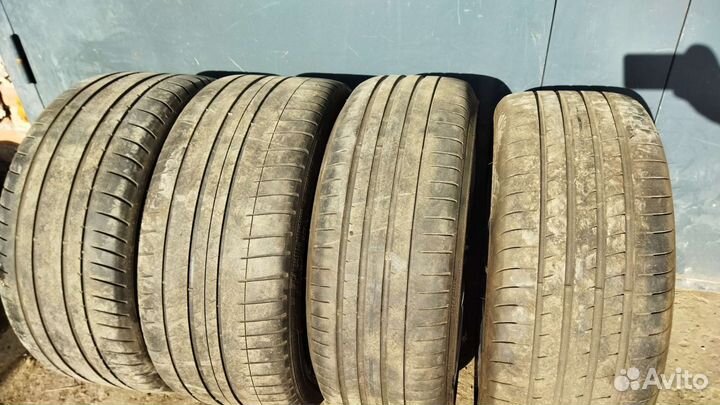 Комплект оригинальных дисков с резиной