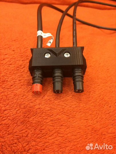 Фиксатор, крепление проводов Garmin Striker 7 и 9