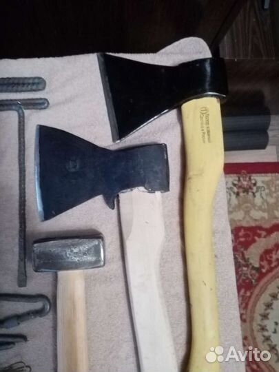 Набор инструментов и гвоздодеры