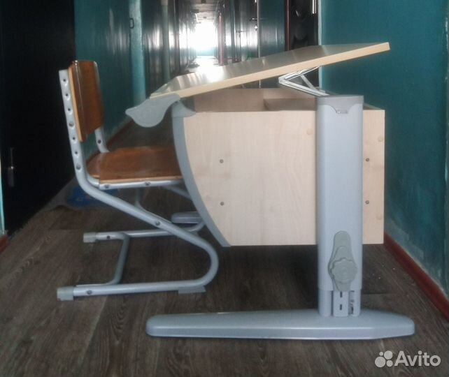 Растущая парта и стул бу