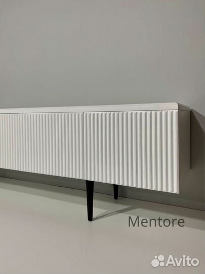 Тумба тв Bravo (на опорах или подвесная)