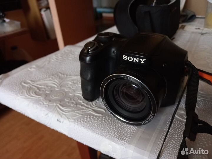 Фотоаппарат Sony Cyber-shot DSC-H100
