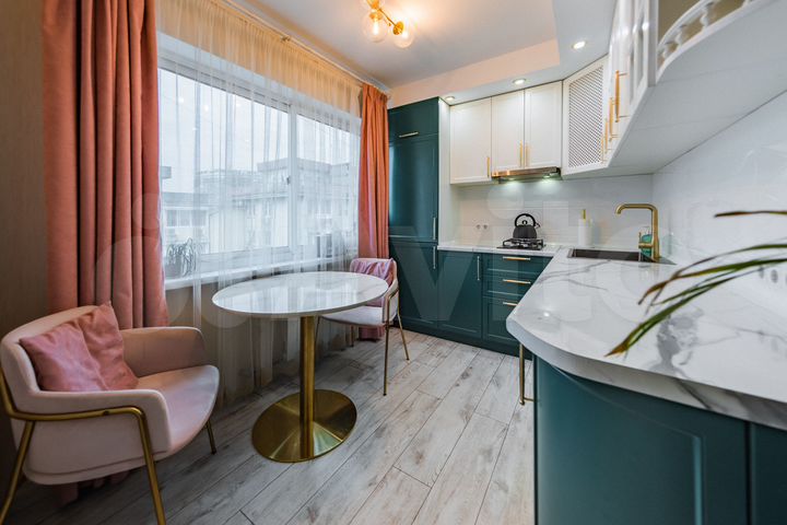 2-к. квартира, 55 м², 5/5 эт.