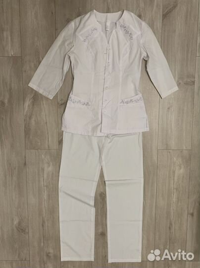 Костюмы медицинские 42 размер