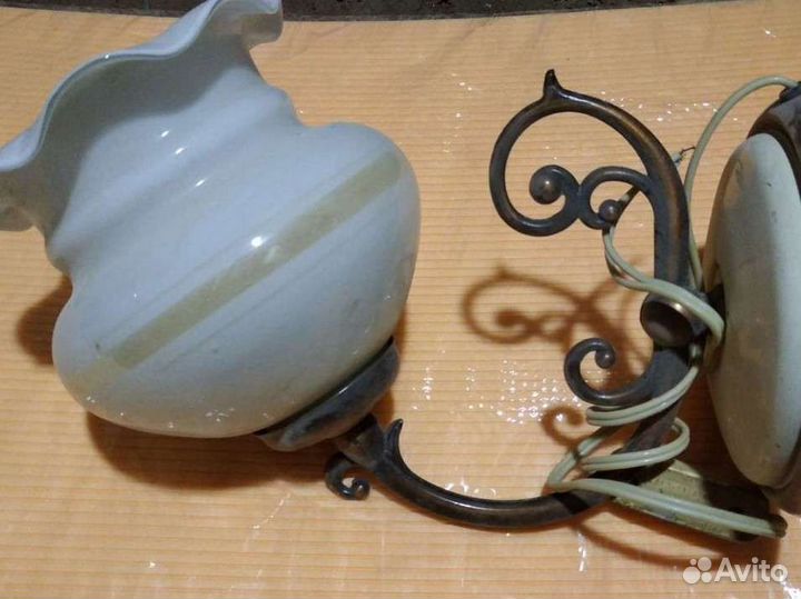 Настенный светильник бра