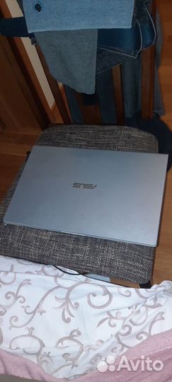 Ноутбук asus