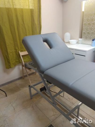 Массажная кушетка с электроприводом