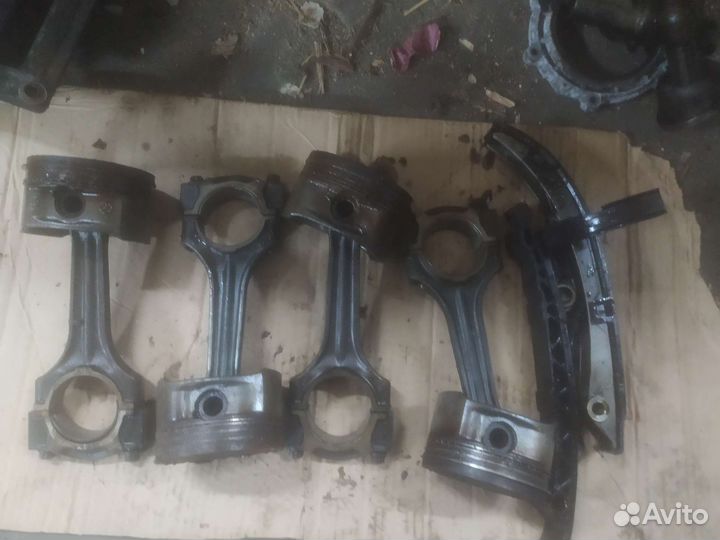 Шатун Поршень Мерседес ом111