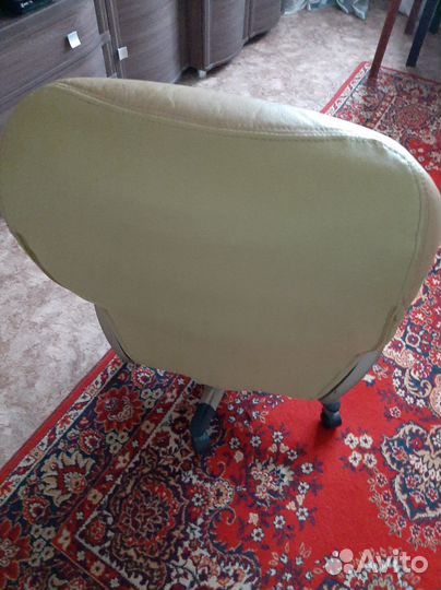 Компьютерное кресло руководителя