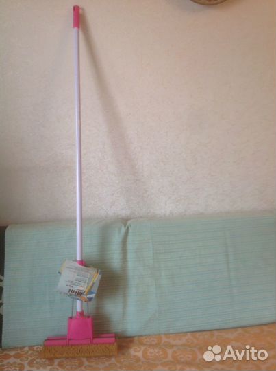 Швабры с отжимом и сменной насадкой