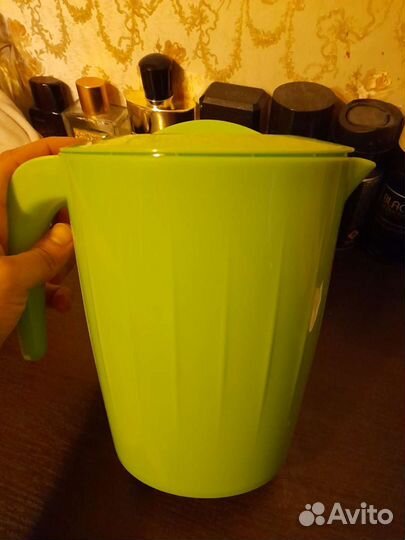 Кувшин пластик со стаканами