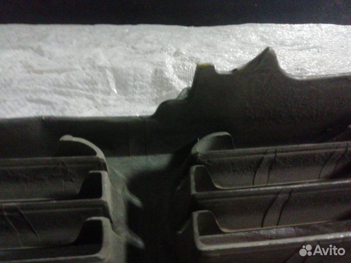 Решетка радиатора передняя Toyota Camry