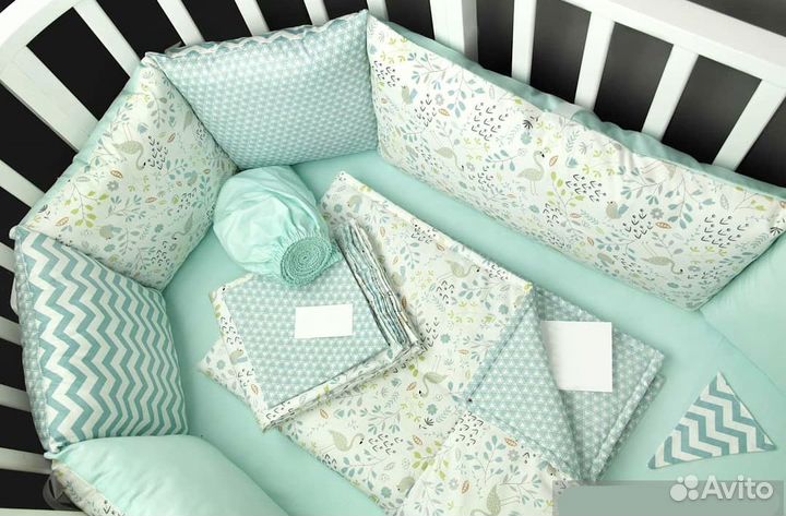 Бортики и комплект постельного белья
