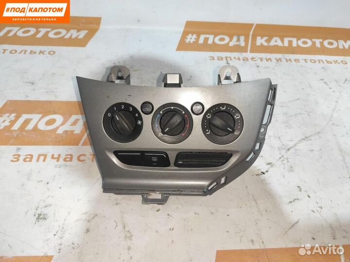 Блок управления печки/климат-контроля Ford Focus 3