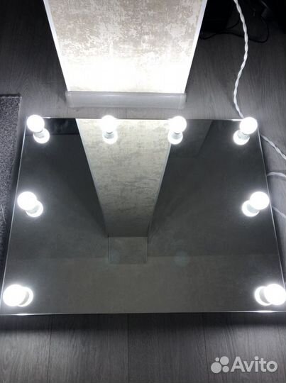 Гримерное зеркало