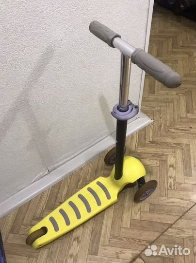 Детский трехколесный самокат