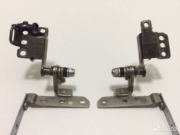 Петли матрицы ноутбука Lenovo Y570