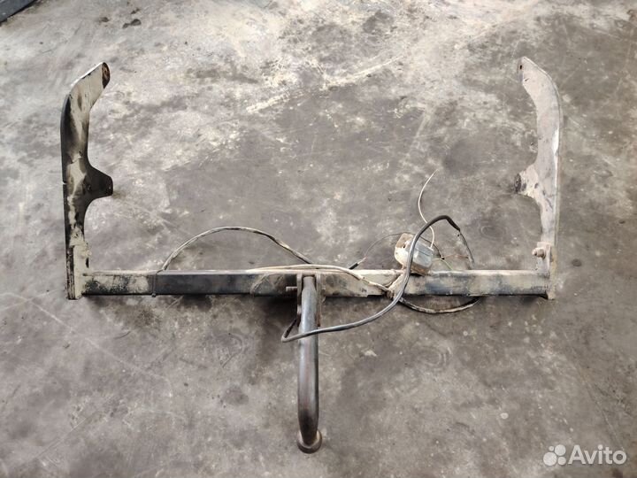 Фаркоп на largus бу