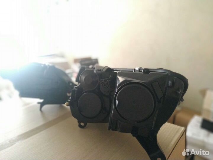 Фары на Лада Ларгус FL