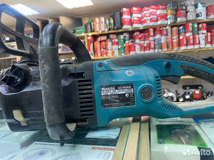 Цепная электропила Makita UC4030A