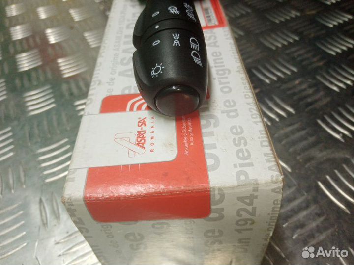 Переключатель подрулевой левый Renault Dokker