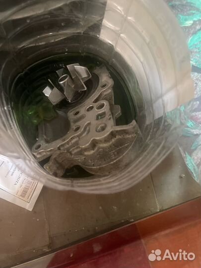 Помпа на renault симбол